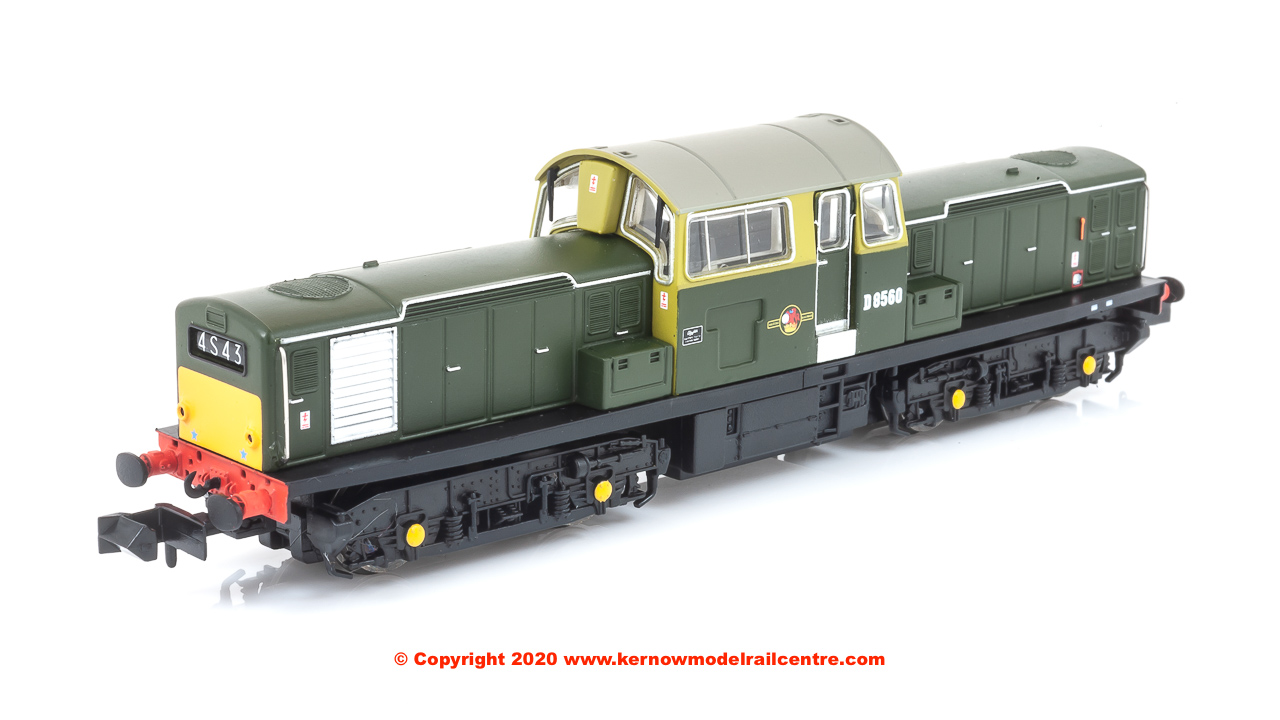 E84503 Class 17 Diesel Locomotive number D8560 in BR Green livery with small yellow panels
